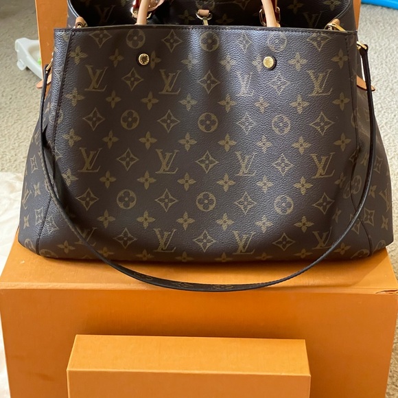 Louis Vuitton shoulder bag MONTAIGNE GM, Authentic, vintage gently used - Picture 5 of 15